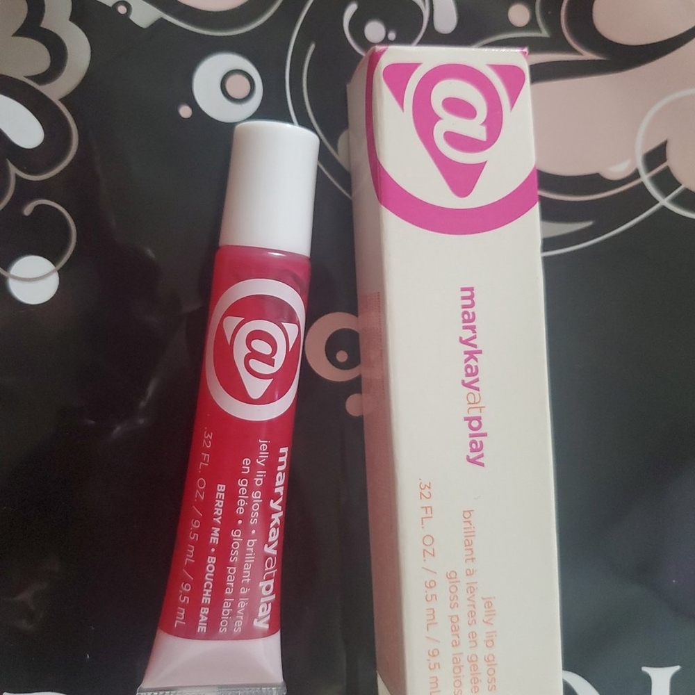 NWT Mary Kay @ At Play Jelly Lip Gloss BERRY ME